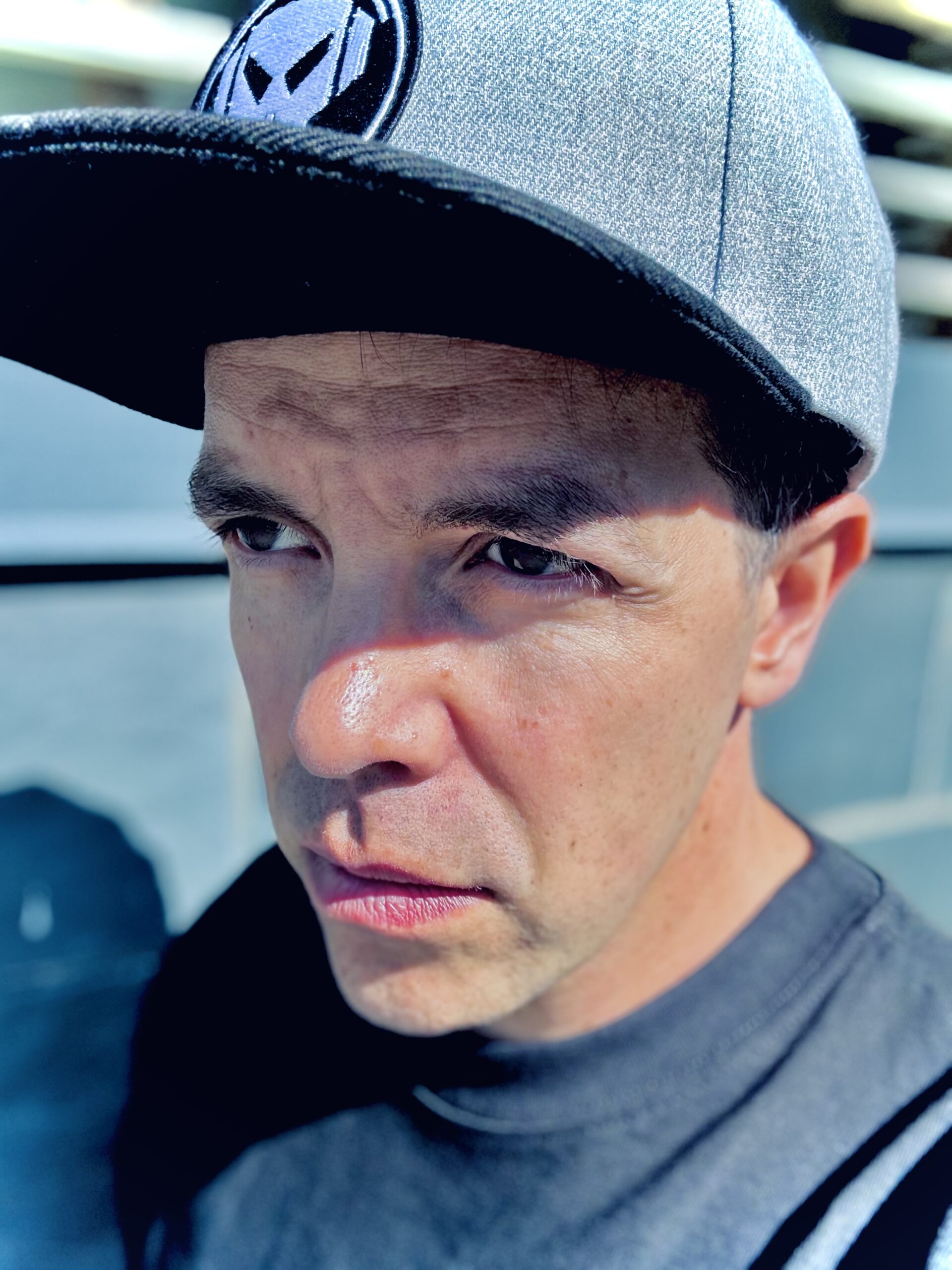 Mineral releases his debut EP on Metalheadz 2025. Mineral wearing a Metalheadz cap.
